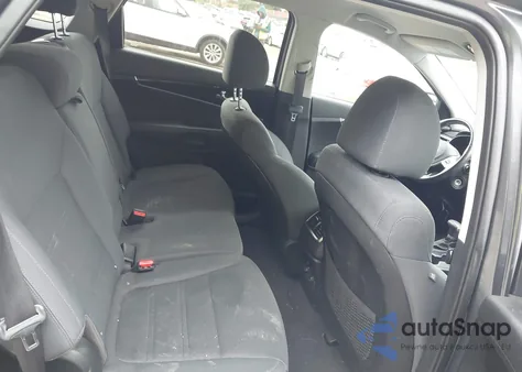 2019 Kia Sorento 2.4L Lx из США, поврежденный, VIN 5XYPGDA35KG604067